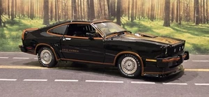 **RAR** Greenlight 1978 Ford Mustang II King Cobra schwarz Diecast **LESEN** - Bild 1 von 19