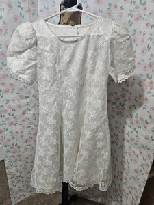 JESSICA MCCLINTOCK, GIRL'S WHITE RAYON BL SHORT SLEEVED LACE DRESS, SIZE 12 - Picture 1 of 10