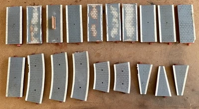 Hornby N Gauge Lyddle End - 20No Platform pieces, straights, curves & ramps - Image 1 of 4