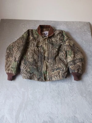 Vintage Wells Realtree Hunting Bomber Jacket Size Large. - Image 1 of 4
