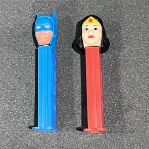 Lote Dispensador DC Superhéroe Pez - Batman y Mujer Maravilla - De Colección  - Imagen 1 de 2