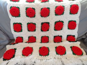 Manta Flor Cuadrada Abuelita 3D, 5 x 7 Cuadrados/34' x 50', Colores Navidad, Acogedora - Imagen 1 de 7