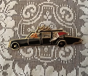 Vintage Edgar Berebi Christmas Santa Claus Reindeer Limousine Limo Pin Brooch - Picture 1 of 4