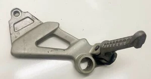 93-01 KAWASAKI NINJA ZX-11 ZZR1100 OEM estriba de pasajero izquierdo pedal de clavija - Imagen 1 de 6