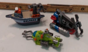 Micro Machines "Salvage Boat and Helpers" Vintage 1995 LGT Galoob - Picture 1 of 9