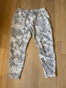 EUC Lululemon Textured Tech Herren L grau Tarnmuster 28,5" Schrittlänge Kordelzug Hose - Bild 1 von 4