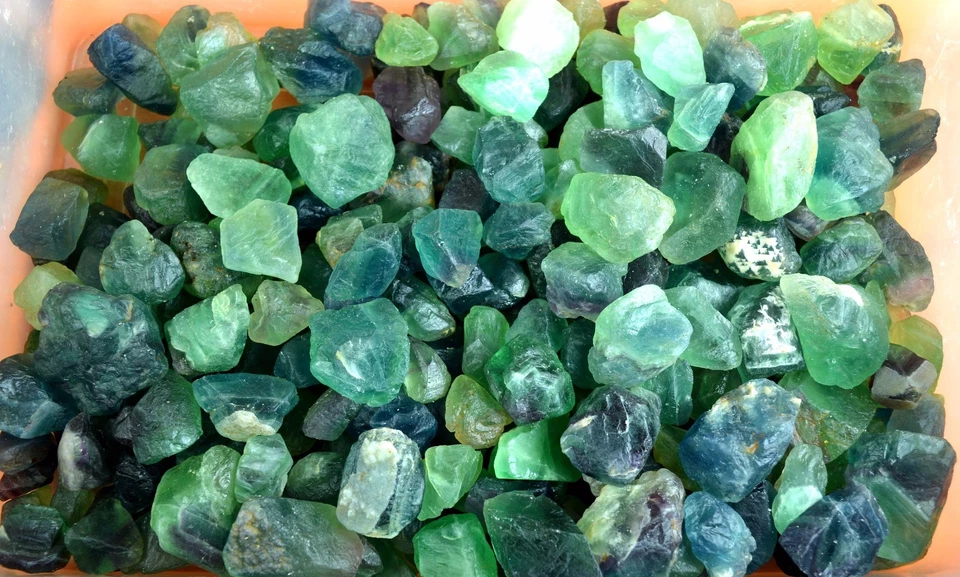 Lote áspero de piedras preciosas de fluorita verde brasileña natural de 500-5000 quilates AD425 Foto 1 de 3