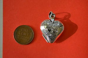 STERLING SILVER HEART SHAPED LOCKET / PENDANT TAXCO .925 NEW - Picture 1 of 6