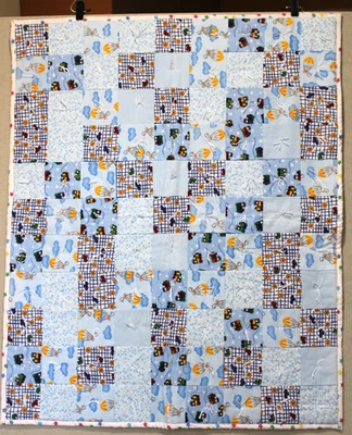 Edredón atado hecho a mano para bebé niño NUEVO cochecito de franela suave en ambos lados 38x32 Foto 1 de 4