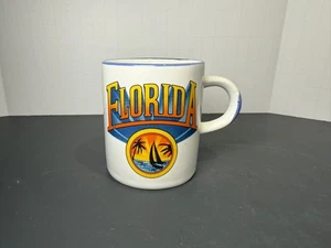 Vintage Florida Souvenir Becher Keramik Segelboot Palmen 2,75" Sammeltasse - Bild 1 von 8