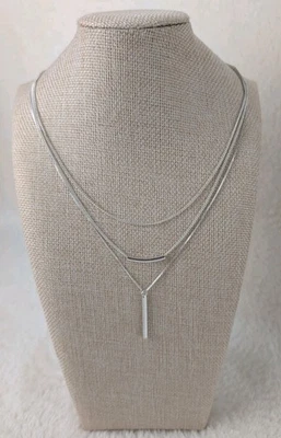 Collar de cadena Nine West en capas tono plata caja barra colgante joyería 17" Foto 1 de 4