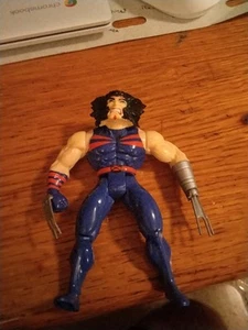 Wolverine Weapon X Figure w Weapons X-Men Age Apocalypse Marvel ToyBiz 1995 - Picture 1 of 1
