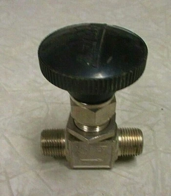 WHITEY SS-1RM6 Integral Bonnet Needle Valve 3/8" MNPT Ends Stainless Steel - Image 1 of 4