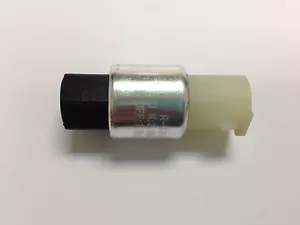 OEM# F6RZ19E561AA New Cycling Pressure Switch for Air Conditioning System - Picture 1 of 4