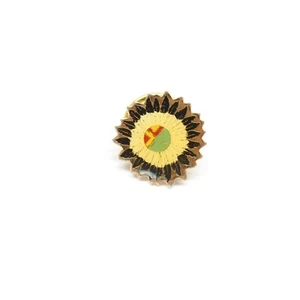 Grand Canyon National Park Lodges Pin Feathers Lapel Enamel Collectible Souvenir - Imagen 1 de 3