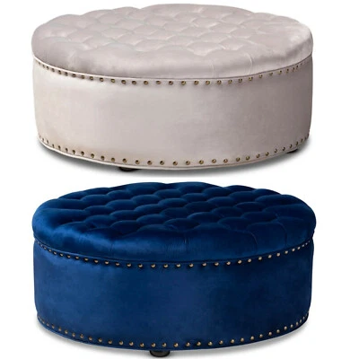 Otomana de terciopelo redonda acolchada para cóctel moderna azul real o gris clavo de latón Foto 1 de 4