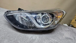 HYUNDAI I30 HEADLIGHT PASSENGER SIDE LH 2013-17 GENUINE - Picture 1 of 20