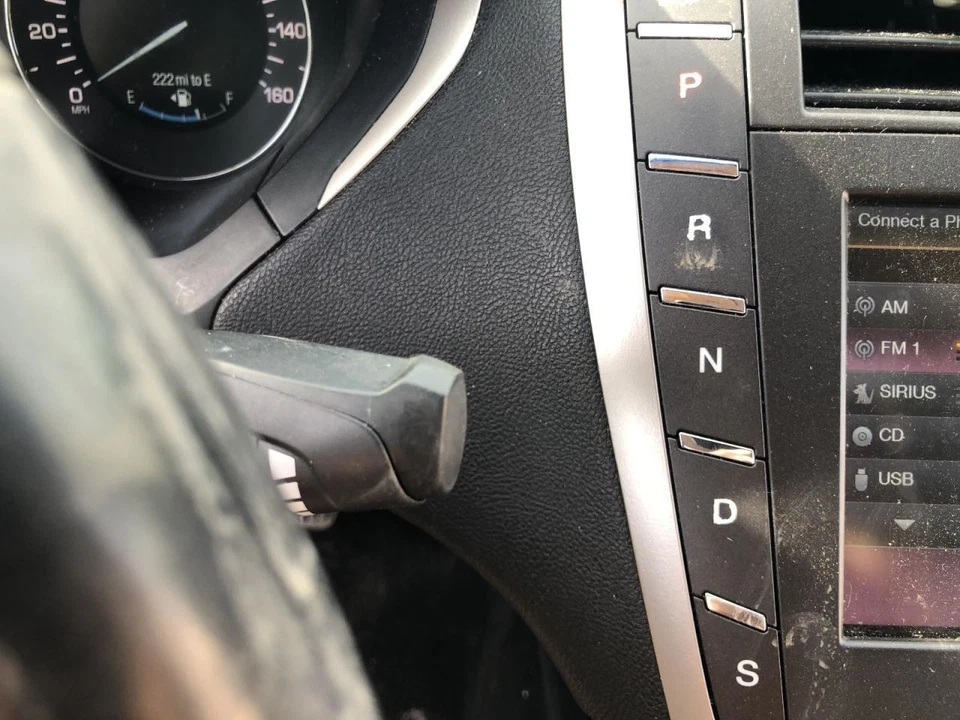 2015 LINCOLN MKZ Transmission Shifter Selector Push Buttons               939216 - Image 1 of 1