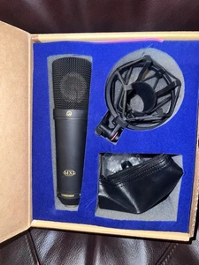 MXL-2003 Large Capsule Condenser Microphone w/ Original Box & Shock Mount - Picture 1 of 3