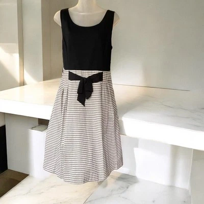 Vestido The Limited Negro Crema Sin Mangas Ajuste Acampanado Línea A Lazo Frontal Talla 12 Foto 1 de 4