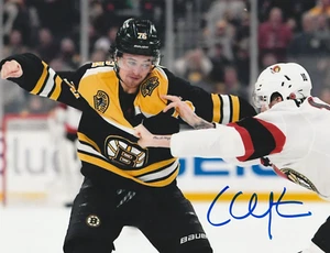 CONNOR CLIFTON BOSTON BRUINS AKTION SIGNIERT 8X10 - Bild 1 von 1