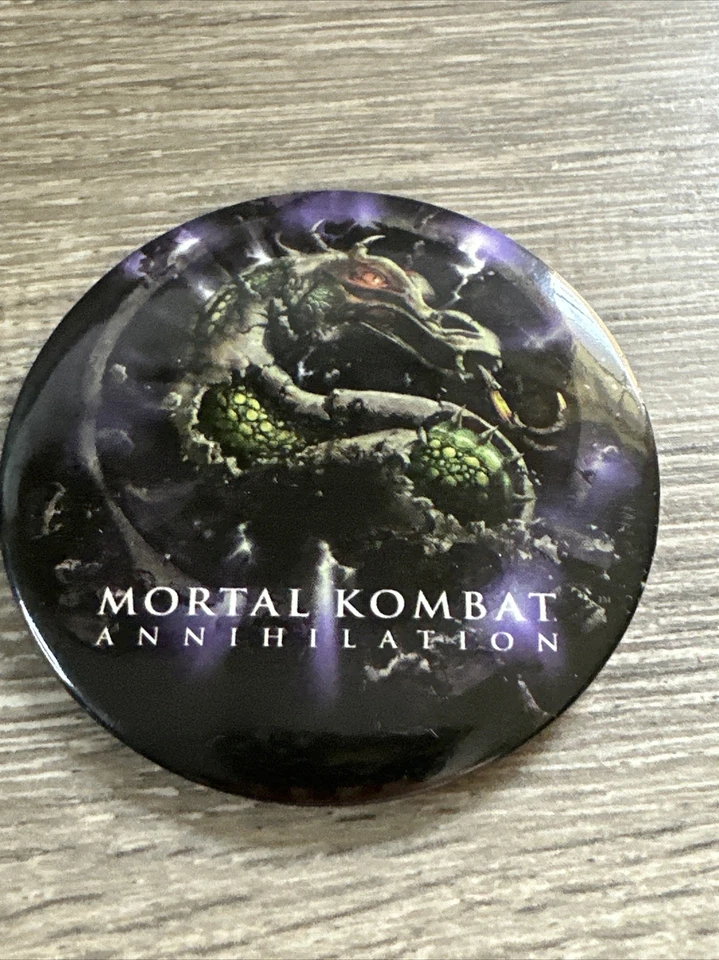 Mortal Kombat Aniquilación Pinback Gamestop 3” Foto 1 de 4