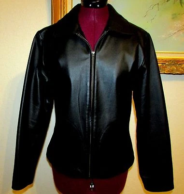 KC COLLECTIONS SZ S BLACK LEATHER ZIP FRONT 50%ACETATE/50%POLYESTER LINED JACKET - Image 1 of 4