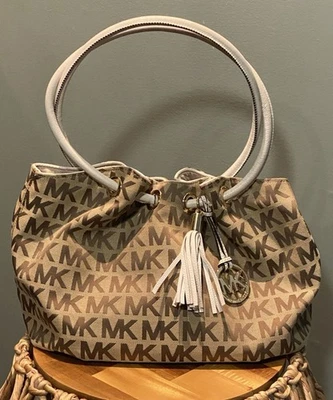 MICHAEL Michael Kors Cartera Marina Firma Jacquard Cordón Borla HOBO Genu Foto 1 de 4