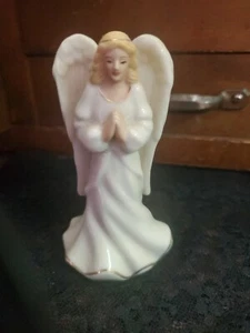 Lenox Small Angel Figurine Gold Trim JL - Picture 1 of 6