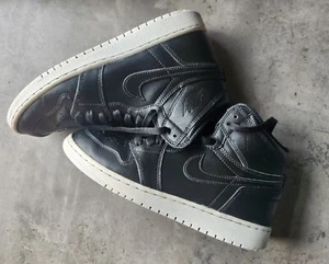 Nike air max jordan 1 retro high top trainers sneakers Black Size 5.5 VGC - Picture 1 of 11