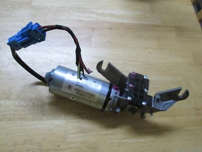 BMW 650i 2007-2010 convertible techo motor delantero 67618370816 Foto 1 de 4