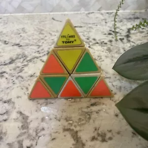 1981 Tomy Pyraminx Pyramide Rubix Würfel Stil Spiel - Bild 1 von 4