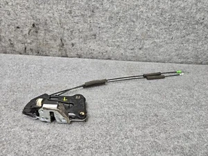 ACTUADOR DE PESTILLO DE CERRADURA DE PUERTA DELANTERA LADO IZQUIERDO LEXUS 14-24 RC350 RC300 OEM - Imagen 1 de 4