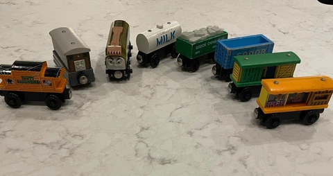 *Jun 19*price reductions -You pic preowned Thomas Friends Wooden Railway Engines Cover