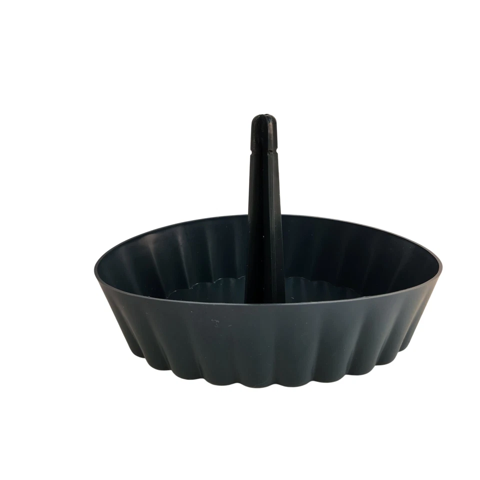 Tazón de diseño de arreglo floral ovalado de plástico verde Teleflora con centavo desmontable Foto 1 de 4