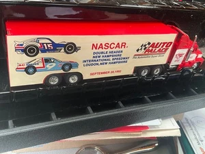 NASCAR 1992 DIE-CAST CAR RACING TEAM TRANSPORTER:NEW HAMPSHIRE INTERNATIONAL - Picture 1 of 24