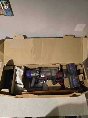 Dyson V10 Absolute Cordless Vacuum Boxed Fully Working Attachments Included - Image 1 of 4