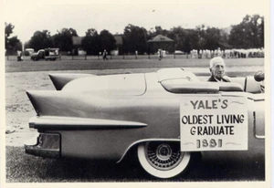 New Haven Connecticut 1955 Yale's Oldest Living Graduate Elliott Erwitt POSTCARD - Picture 1 of 1