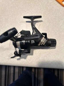 Shimano FX200 spinning reel Graphite L/R hand Quickfire II 6-10lb / 105-180yds - Picture 1 of 8