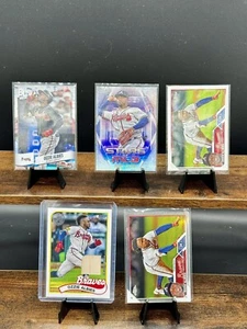 Topps Ozzie Albies 5 CARD LOT! 35th Anniversary Bat Relic Rainbow Foil And More! - Picture 1 of 11