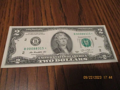 $2 2013 FEDERAL RESERVE NOTE ***STAR NOTE*** LOWER SERIAL # STARTS WITH 000 - Image 1 of 4
