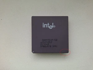 Intel A82495XP-50 SX462 bardzo rzadki rzadki vintage procesor złoty lekko chipowany - Zdjęcie 1 z 2