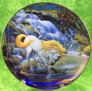 Placa Fantasyland Unicornio Danbury Como Nuevo The Magic Touch 1993 Horse Stallion Lake - Imagen 1 de 4