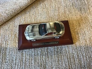 IXO ALTAYA Mercedes Mclaren SLR 2003-09 1:43 Chrome On mahogany Base - Picture 1 of 6