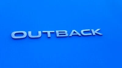 10 11 12 13 14 SUBARU OUTBACK TAPA MALETERO TRASERO EMBLEMA LOGOTIPO INSIGNIA SÍMBOLO FABRICANTE DE EQUIPOS ORIGINALES A2 Foto 1 de 3