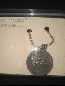 ESSO Put a Tiger in Your Tank Happy Motoring Key Club With Ball Chain 1960s #62e - Picture 1 of 2