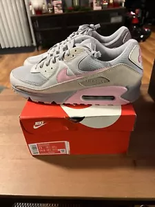 Nike Air Max 90 uomo grigio vasto rosa taglia 13 nuovissime CW7483 001 autentiche - Foto 1 di 7