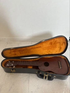 Kamaka Ukulele with Hard Case Vintage Hawaiian String Instrument - Picture 1 of 10