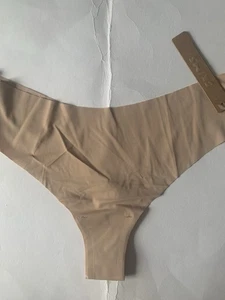 Skims Naked eingetaucht Tanga Ton Medium neu mit Etikett portofrei - Bild 1 von 9