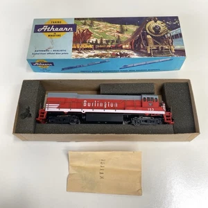 Vintage Athearn Burlington 153 Diesel Engine HO Scale U30B Locomotive Train 3441 - Picture 1 of 14